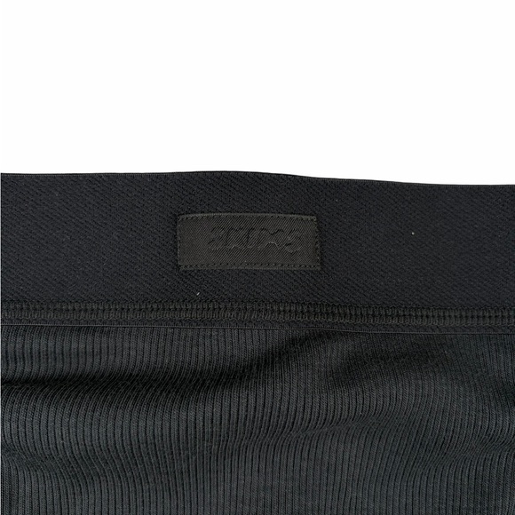 SKIMS Cotton Rib Thong Soot Black Size L NWT - Picture 3 of 7